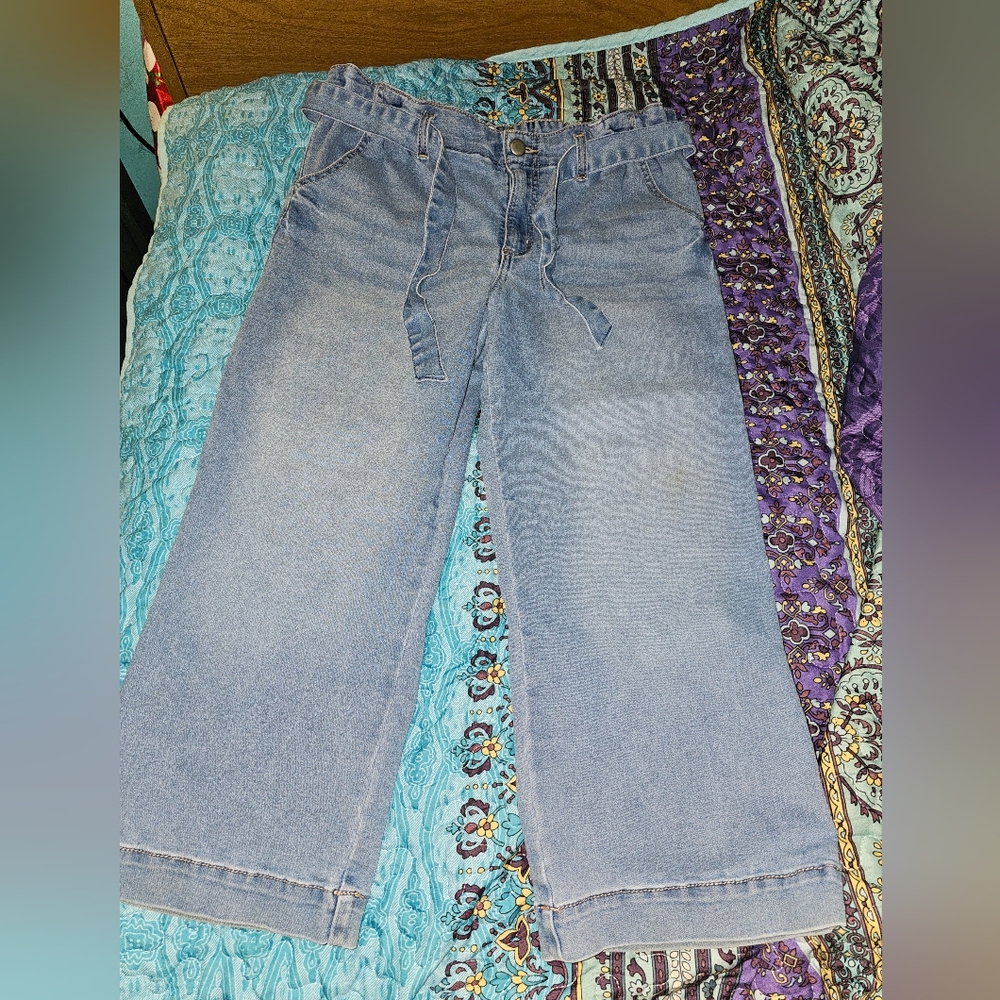 Paper Bag Waist Capris with Belt